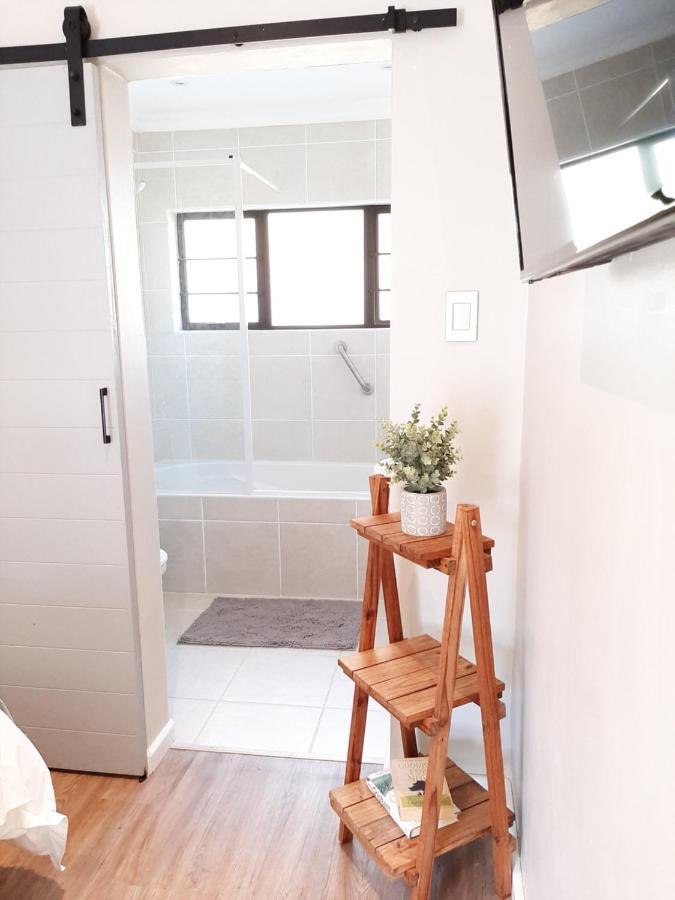 The Hillcrest Guesthouse East London Εξωτερικό φωτογραφία